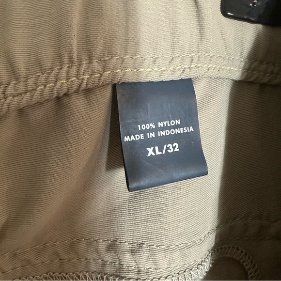 Eddie Bauer Hiking Nylon Convertible Pants - Picture 10 of 10